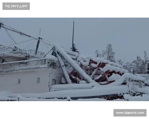 阿拉斯加费尔班克斯北极光下雪地摩托耐力赛精彩上演 阿拉斯加费尔班克斯北极光下雪地摩托耐力赛精彩上演